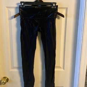 Black liquid like leggings